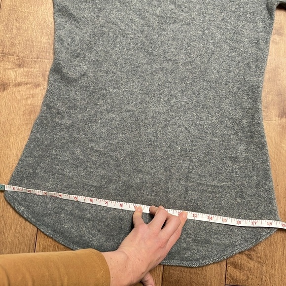 InCashmere women’s sweater M longsleeve round neck gray cashmere top pullover - Picture 9 of 11